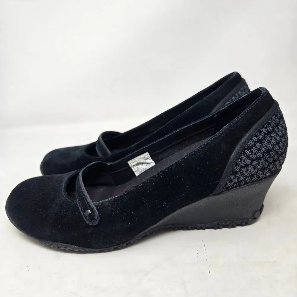 MERELL Petunia Black Suede Wedge MaryJanes Size 9.5M‎
